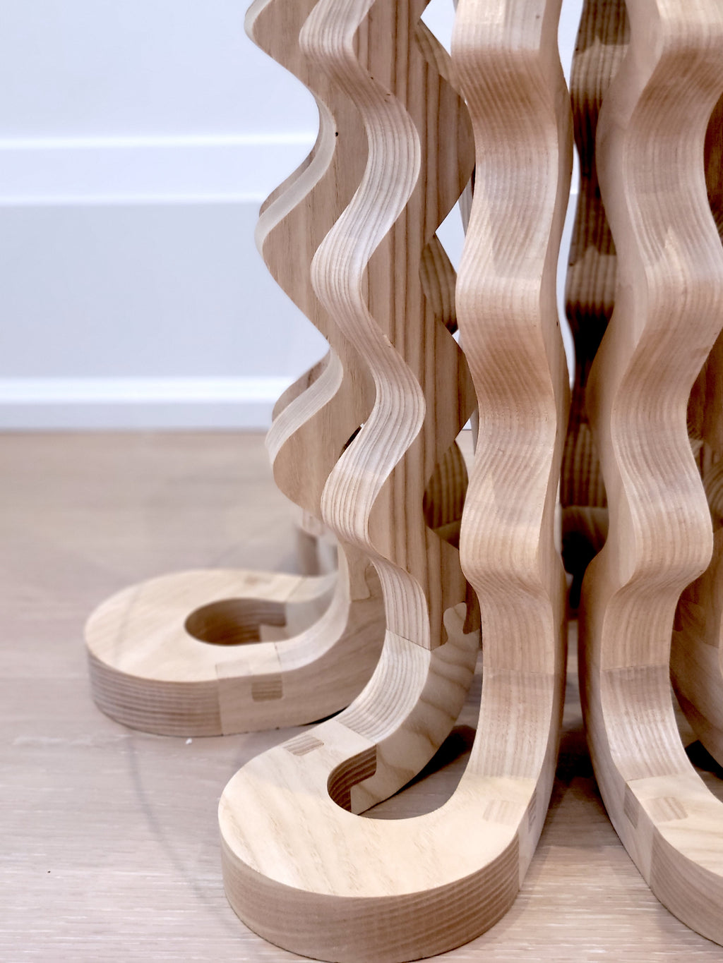 Serpe Side Table
